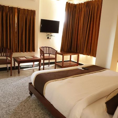 เทียร์ธ พาเลซ Hotel พุชการ์ ภายนอก รูปภาพ