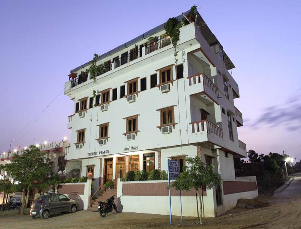 เทียร์ธ พาเลซ Hotel พุชการ์ ภายนอก รูปภาพ